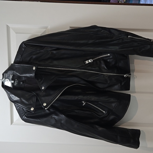 torrid Jackets & Blazers - Torrid size 1 peather jacket